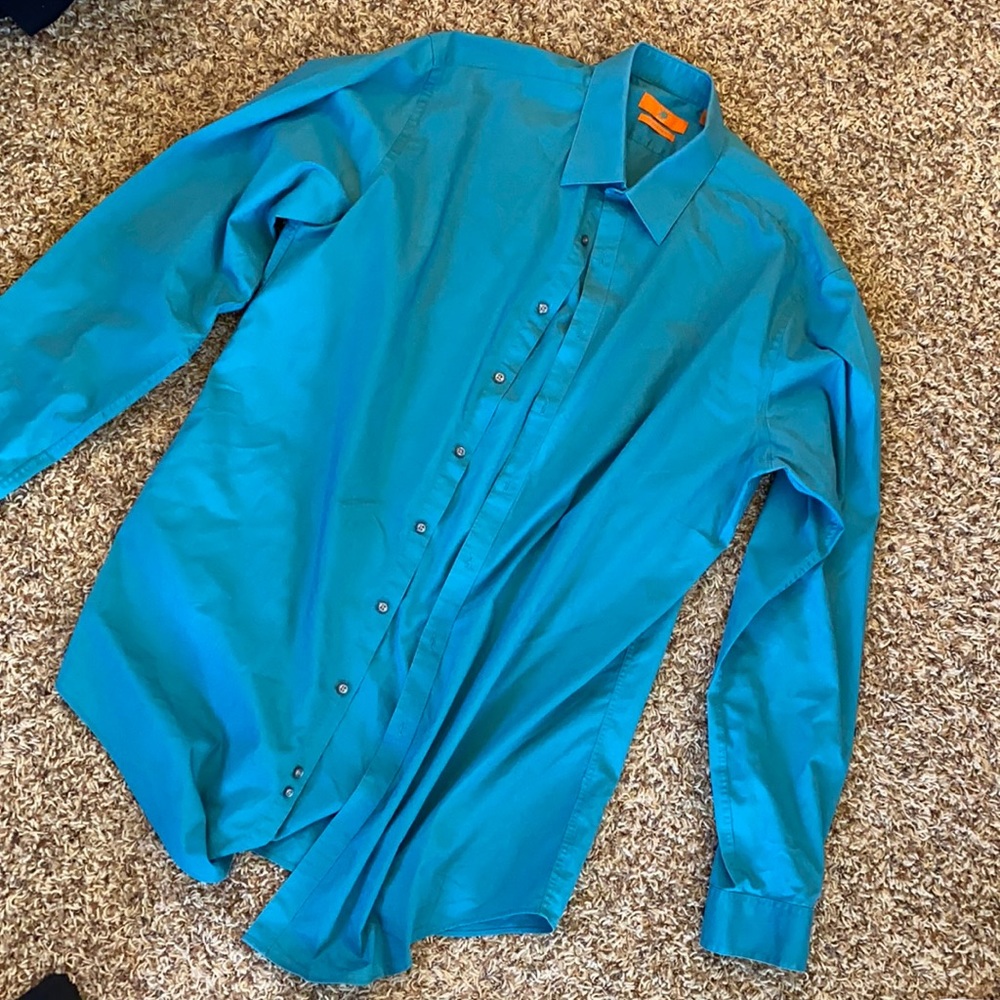 Turquoise men’s collared button up shirt